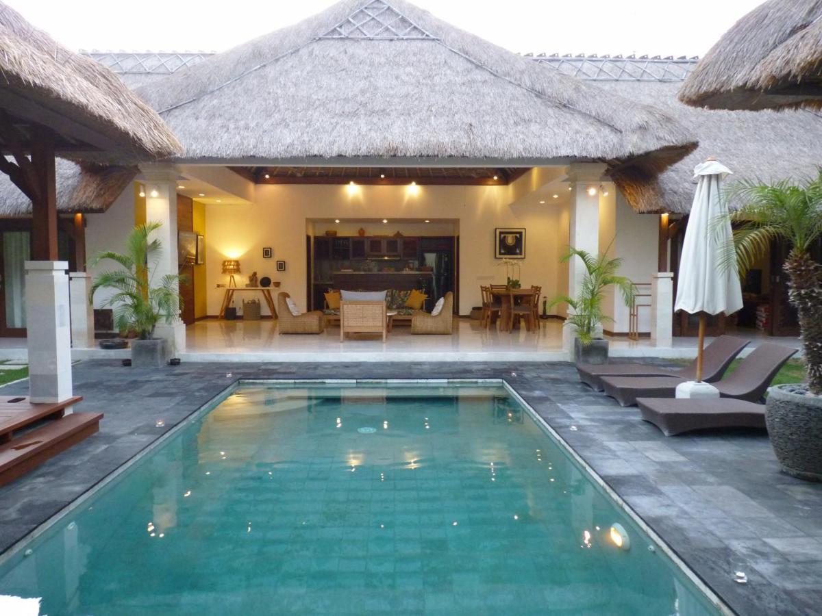 Beautiful Villa Indah スミニャック エクステリア 写真